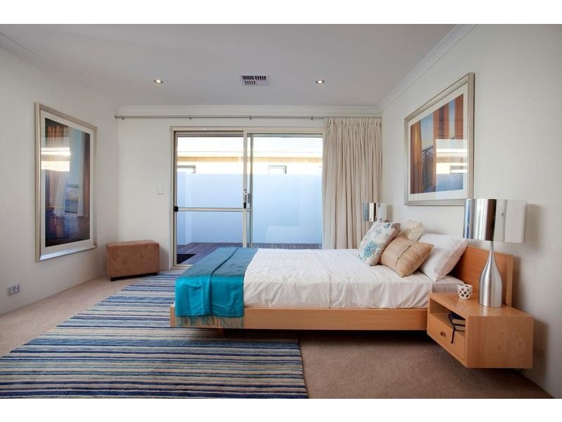 6 Bremer way, South Yunderup WA 6208