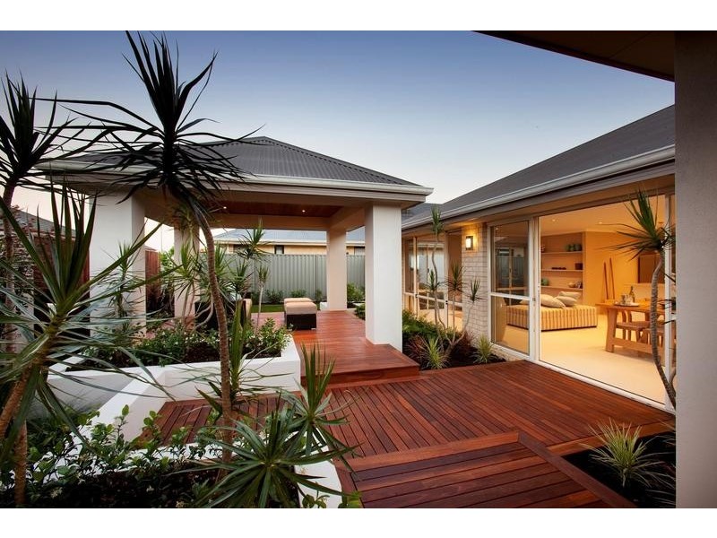 6 Bremer way, South Yunderup WA 6208