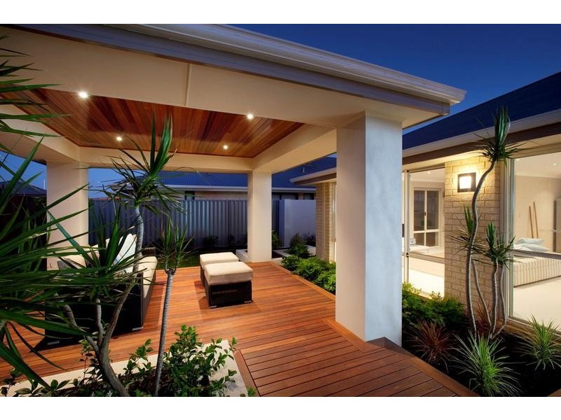6 Bremer way, South Yunderup WA 6208