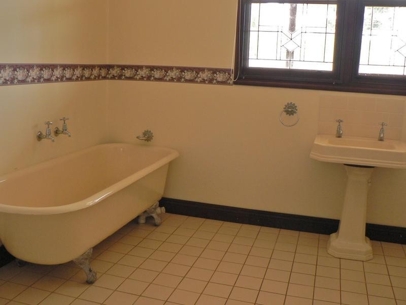 62 Gulliver road, Waroona WA 6215