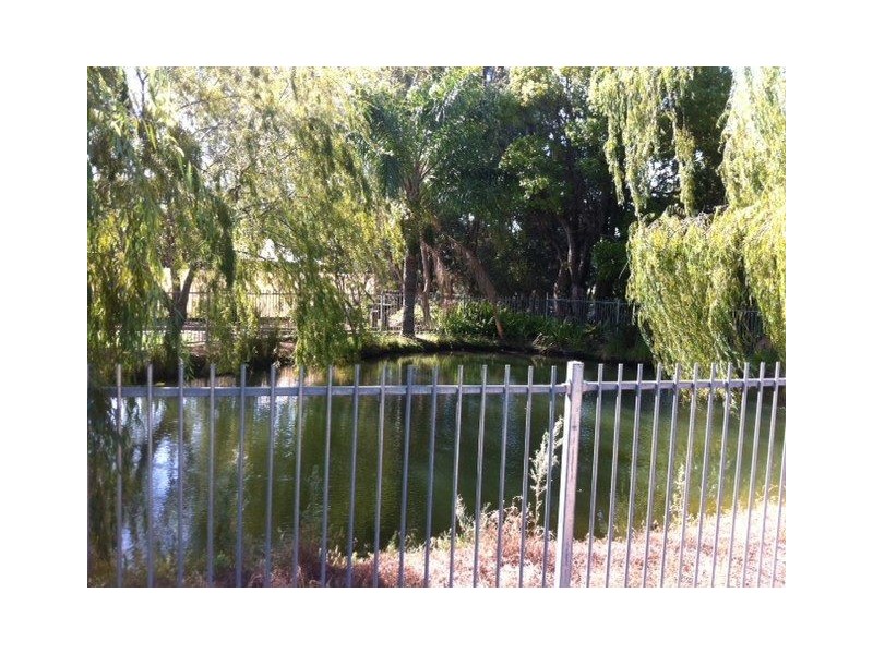 62 Gulliver road, Waroona WA 6215