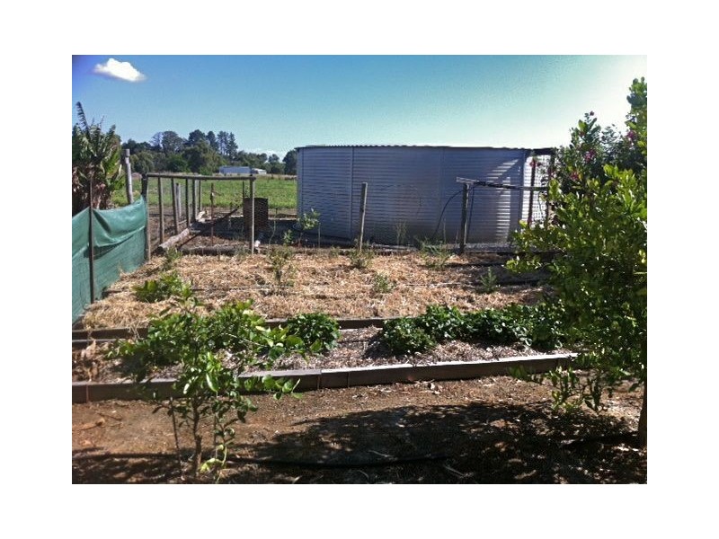 62 Gulliver road, Waroona WA 6215