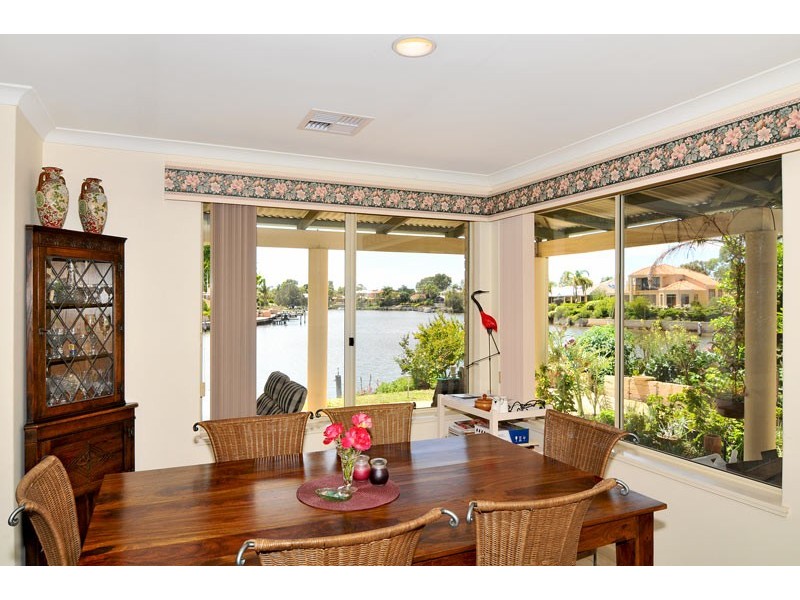 14 Robertson Grove, South Yunderup WA 6208