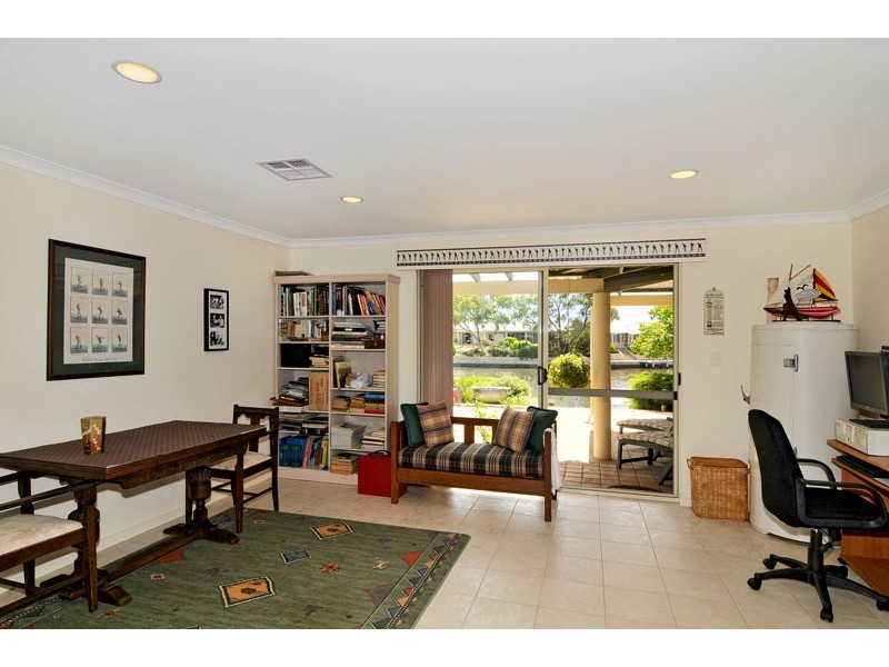 14 Robertson Grove, South Yunderup WA 6208