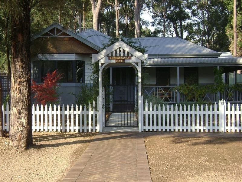 10 Grevillea Road, Dwellingup WA 6213