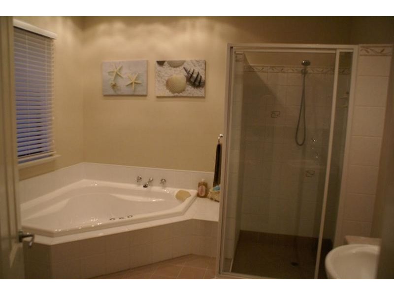 10 Grevillea Road, Dwellingup WA 6213