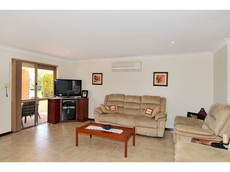 44 KIAP ROAD, South Yunderup WA 6208