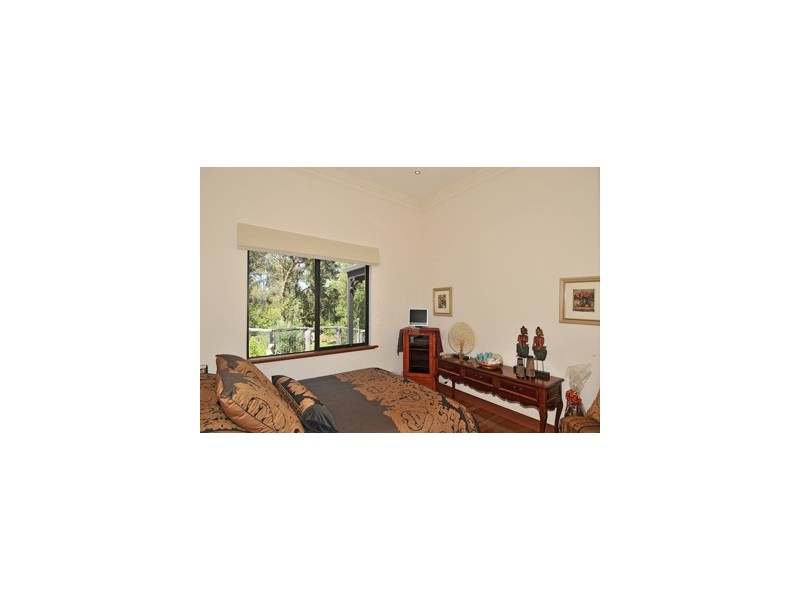 5 FORREST STREET, Pinjarra WA 6208