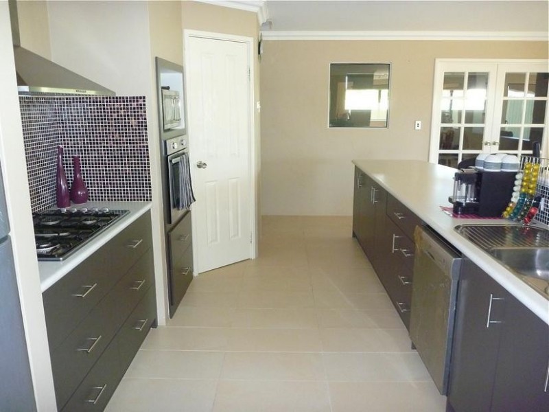 9 Jolly Rambler Boulevard, Ravenswood WA 6208