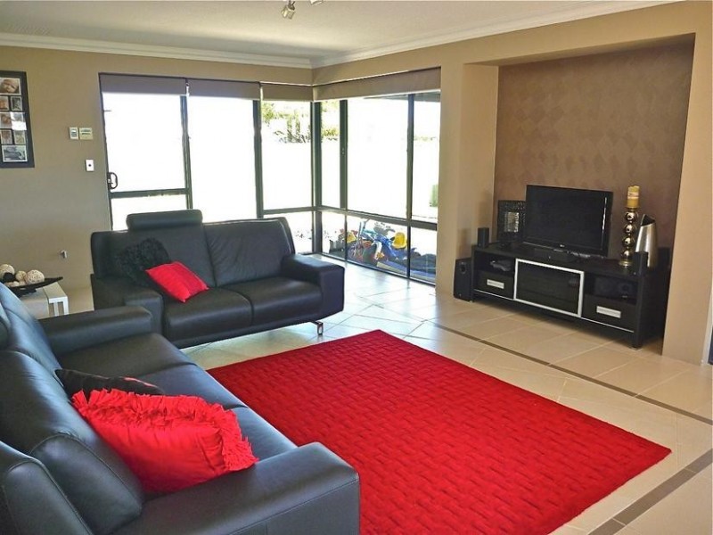 9 Jolly Rambler Boulevard, Ravenswood WA 6208