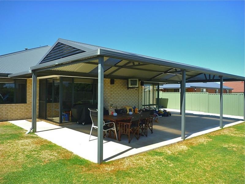 9 Jolly Rambler Boulevard, Ravenswood WA 6208