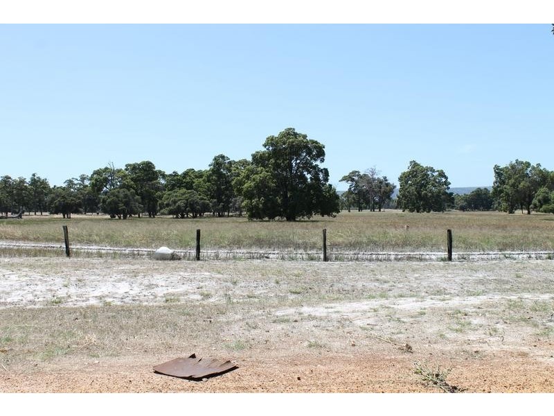 15 Boronia Close, Pinjarra WA 6208