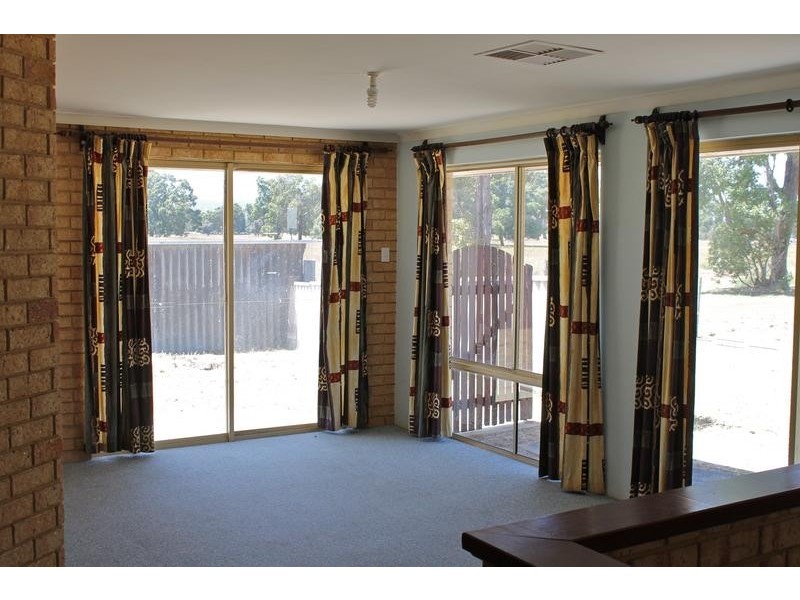 15 Boronia Close, Pinjarra WA 6208