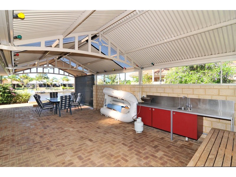 18 Heron Place, South Yunderup WA 6208