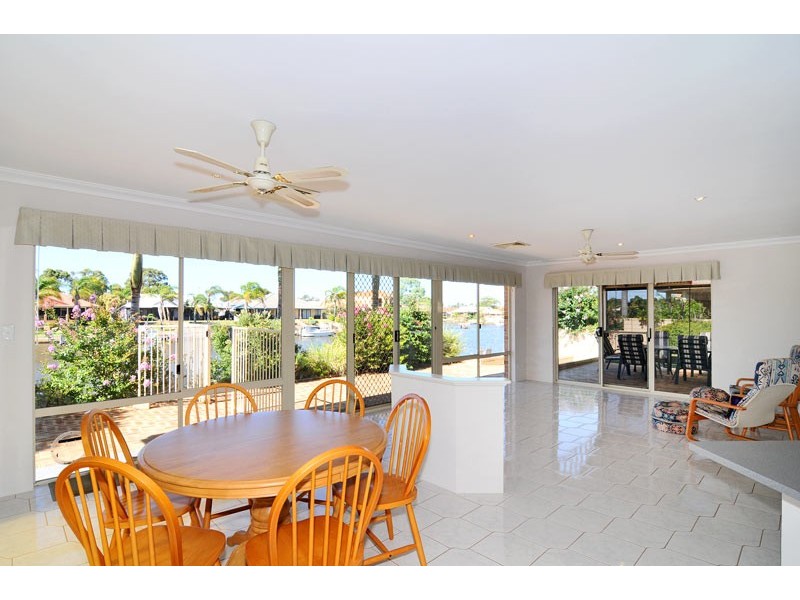 18 Heron Place, South Yunderup WA 6208