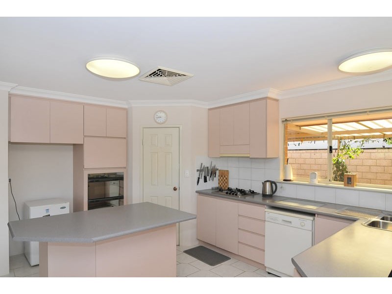 18 Heron Place, South Yunderup WA 6208