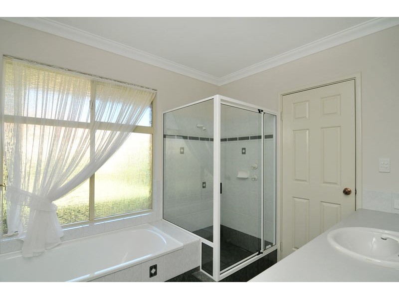 18 Heron Place, South Yunderup WA 6208