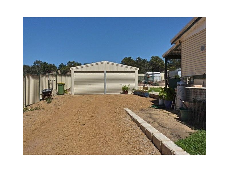 26 Down Street, Wandering WA 6308