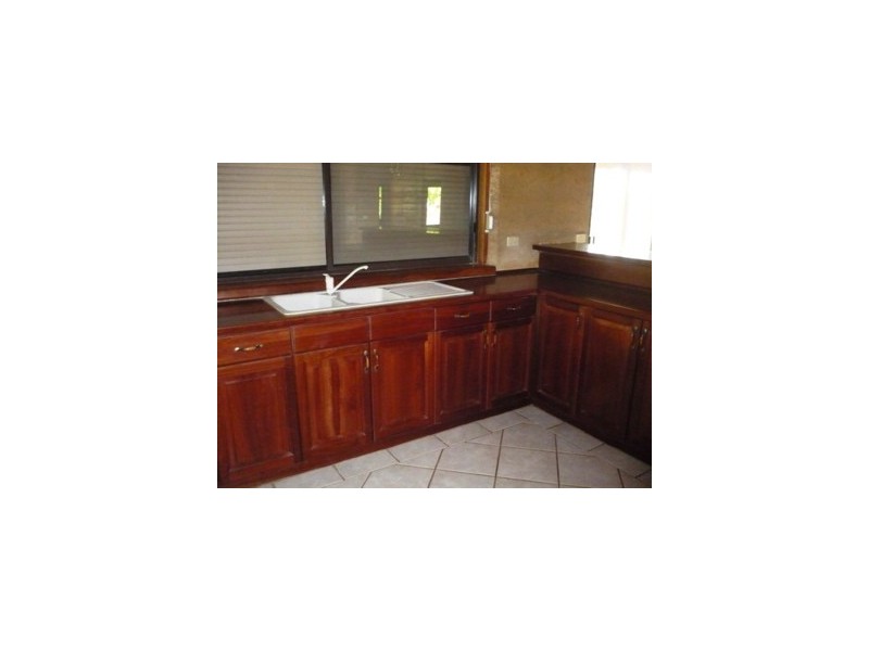 14 Leavy Road, Waroona WA 6215