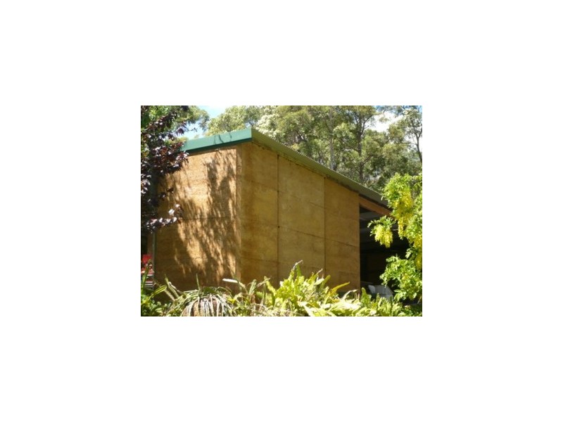 14 Leavy Road, Waroona WA 6215