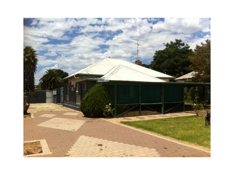 18 Congdon Avenue, Pinjarra WA 6208