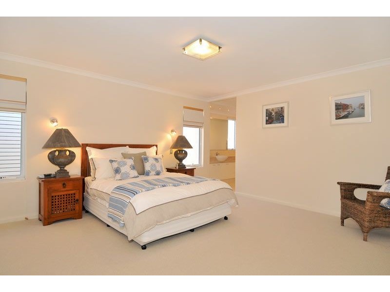 24 Murray Waters Blvd, South Yunderup WA 6208