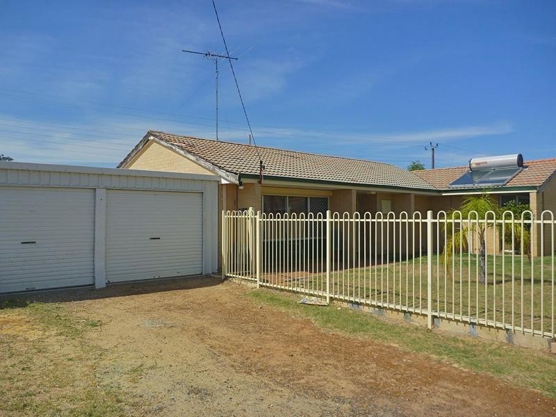 10 Hakea Place, Pinjarra WA 6208