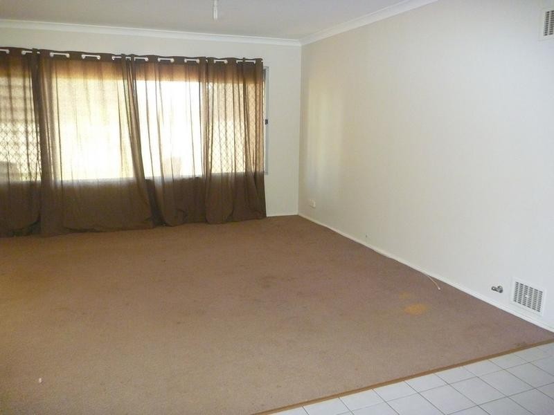 10 Hakea Place, Pinjarra WA 6208