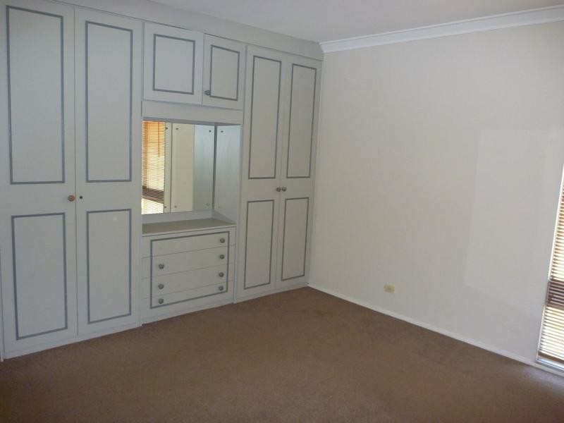 10 Hakea Place, Pinjarra WA 6208