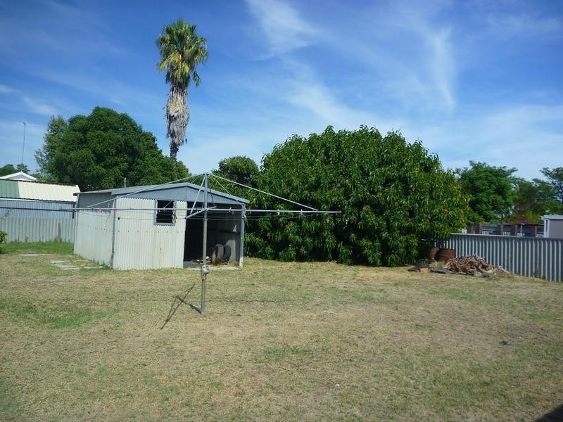 10 Hakea Place, Pinjarra WA 6208