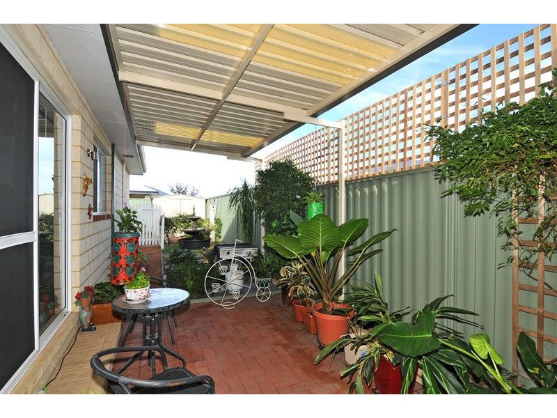 4 WOODSTOCK TURN, Ravenswood WA 6208