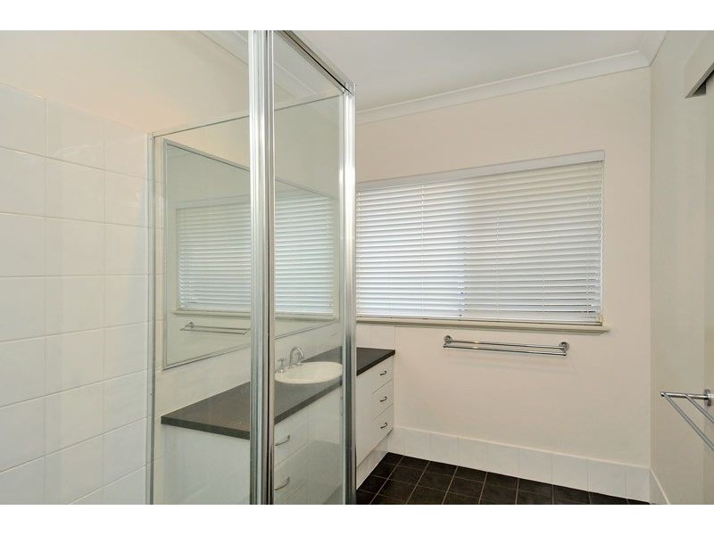 4 WOODSTOCK TURN, Ravenswood WA 6208