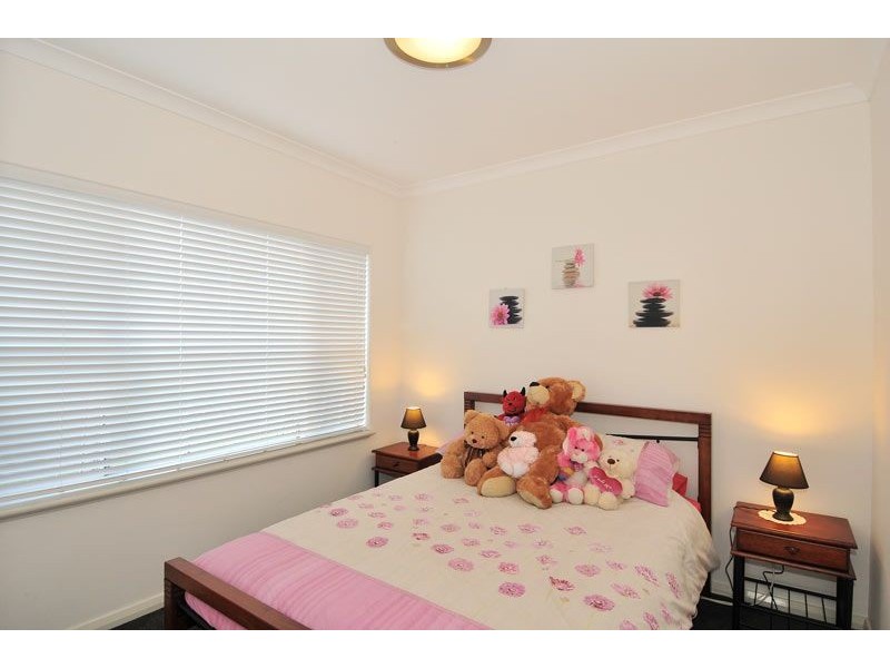 4 WOODSTOCK TURN, Ravenswood WA 6208