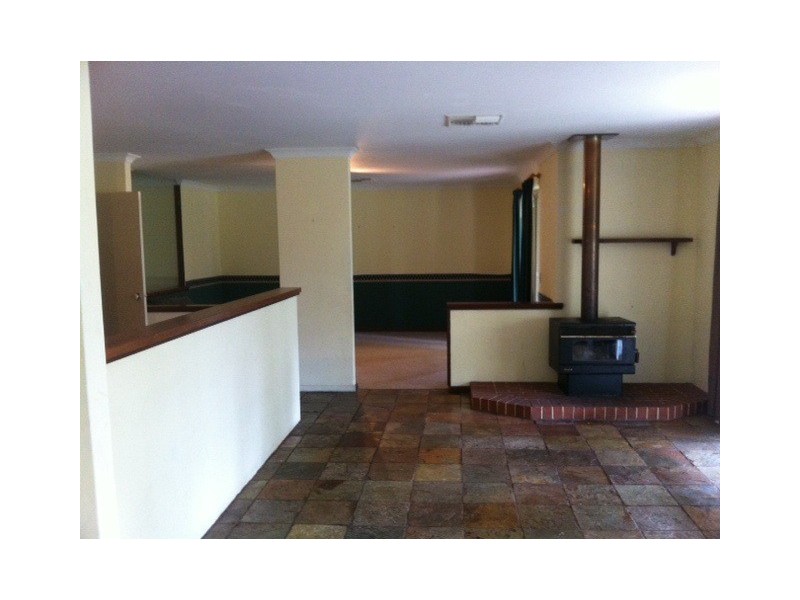 22 Russell Drive, Waroona WA 6215