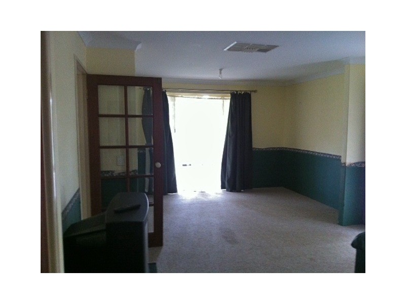 22 Russell Drive, Waroona WA 6215