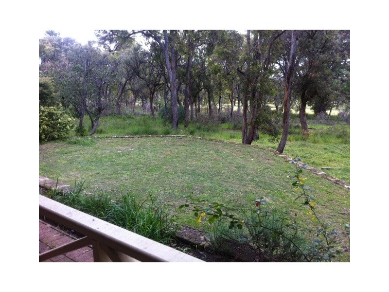 22 Russell Drive, Waroona WA 6215