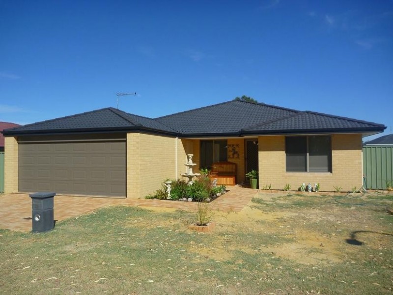 33 Wisteria Crescent, Pinjarra WA 6208