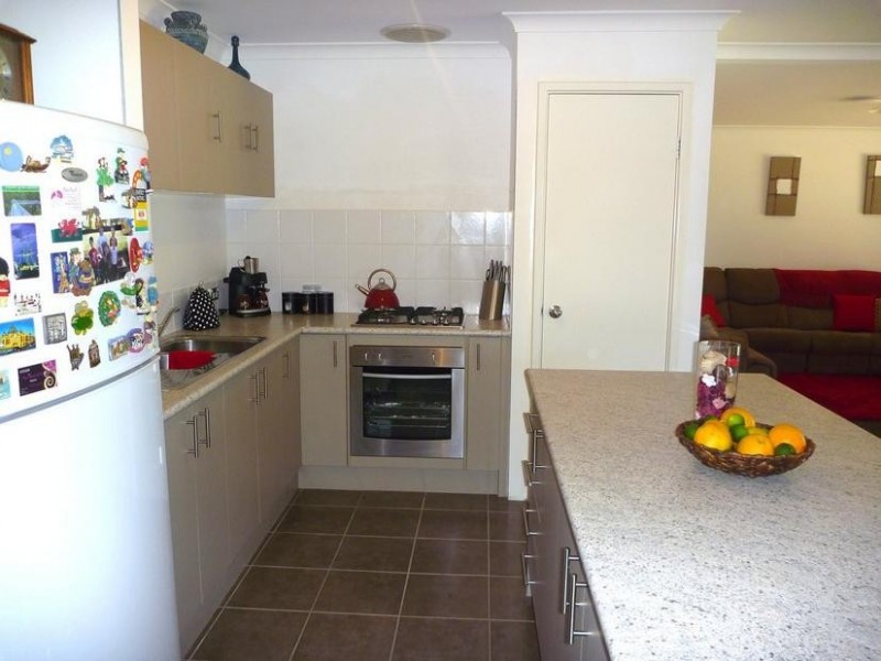 33 Wisteria Crescent, Pinjarra WA 6208