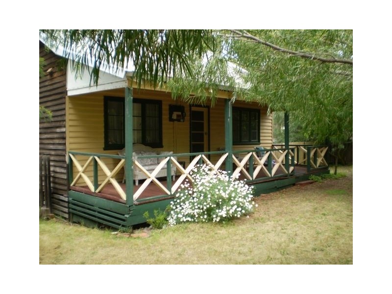 6 Sollya Crescent, Dwellingup WA 6213