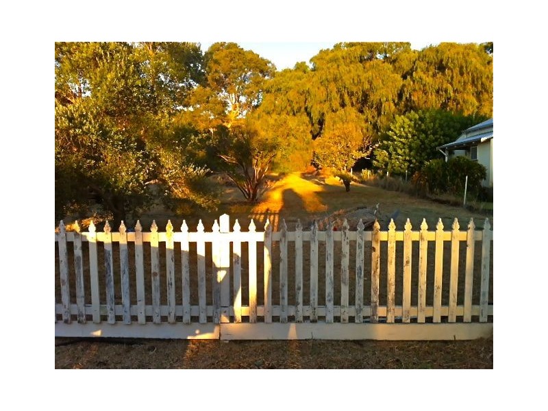 7 Railway Parade, Yarloop WA 6218