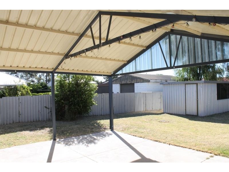 4 Flaveria Place, Pinjarra WA 6208
