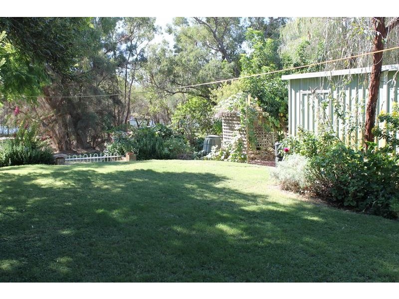 15 Lever Way, South Yunderup WA 6208