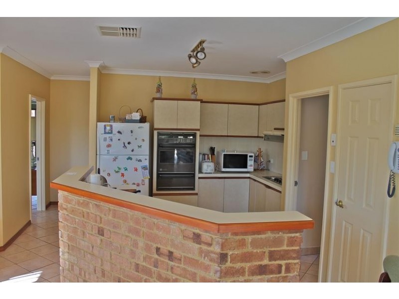 16 Egret Place, South Yunderup WA 6208