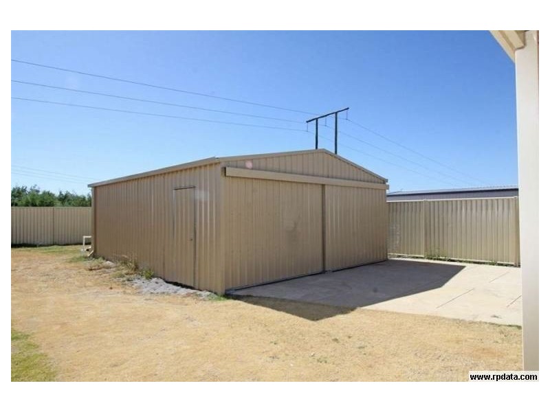 85 Country Road, Pinjarra WA 6208