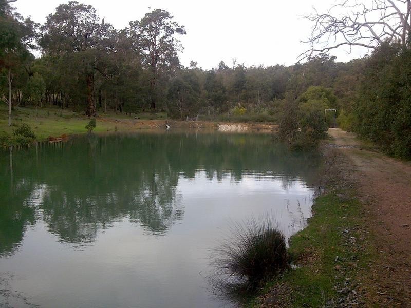 L2,3,8 672 Tallathalla road, Waroona WA 6215