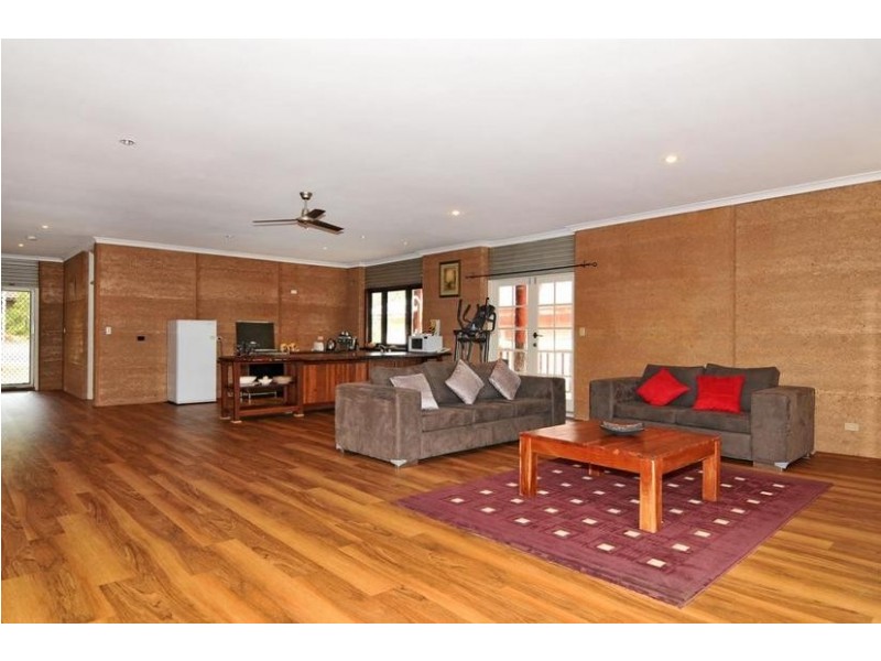 32 Church Street, Dwellingup WA 6213