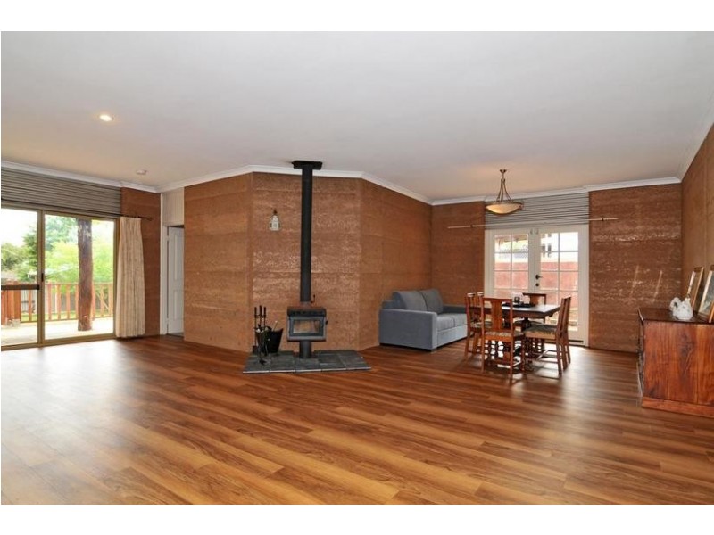 32 Church Street, Dwellingup WA 6213