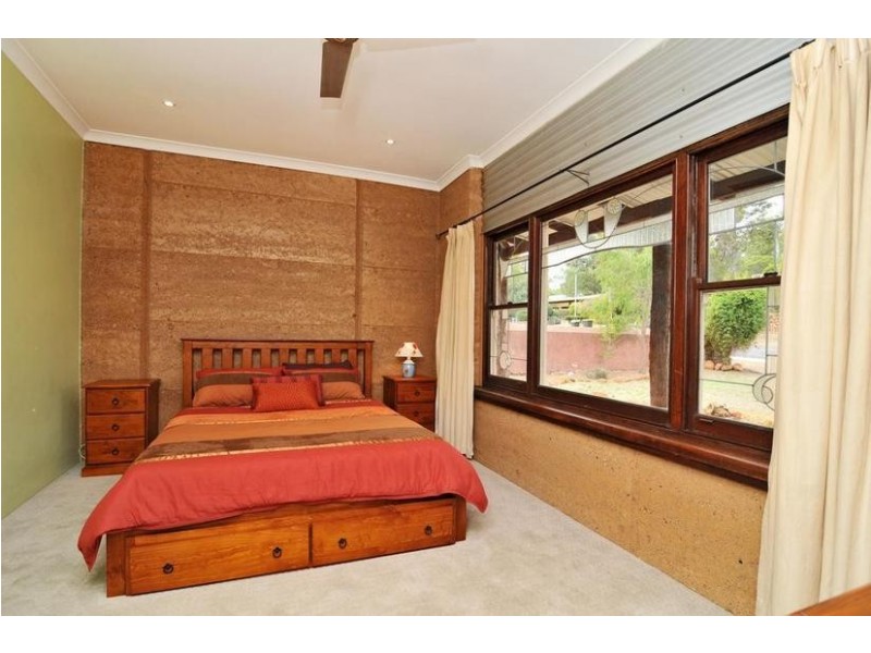 32 Church Street, Dwellingup WA 6213