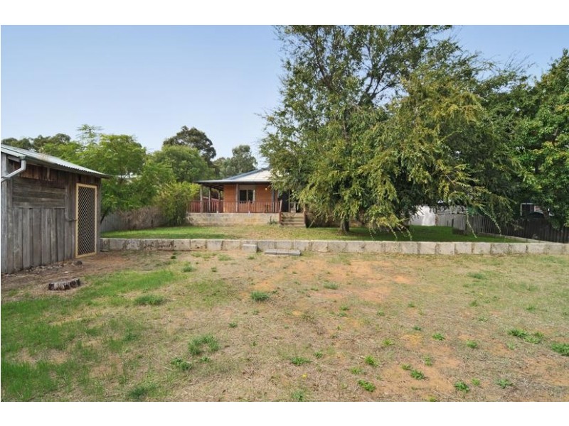 32 Church Street, Dwellingup WA 6213