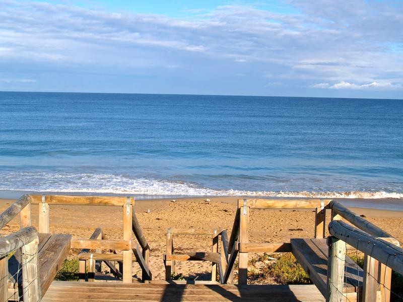 16 Britawast Road, Madora Bay WA 6210